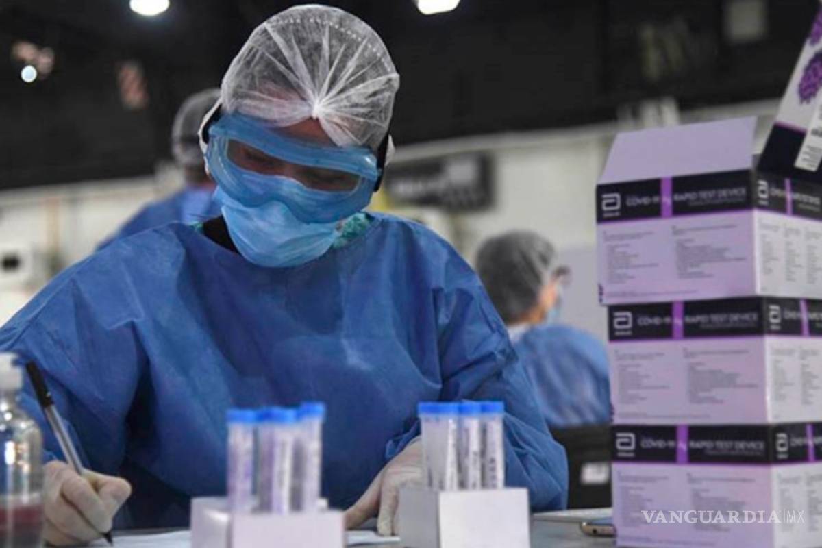 ‘Infecta’ COVID a la fábrica de vacunas del mundo; se estima un déficit de millones de dosis