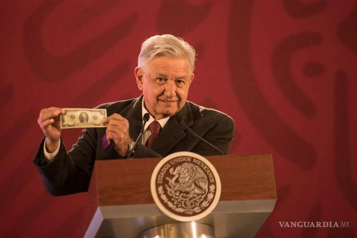 &quot;Estoy al corriente en mis impuestos&quot;: AMLO señala que SAT revisa si hay expresidentes con adeudos