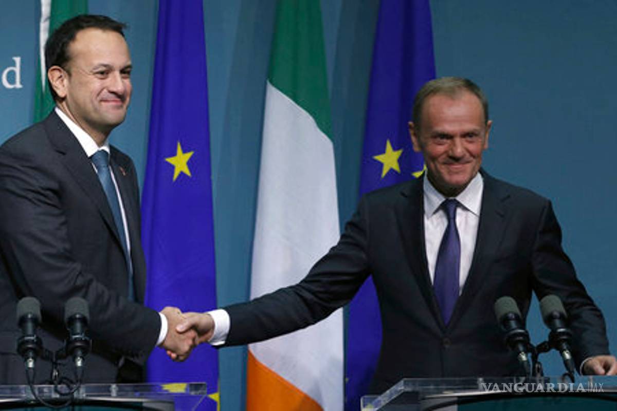 Campaña pro-"brexit" pide a May no ofrecer más dinero a la UE sin condiciones