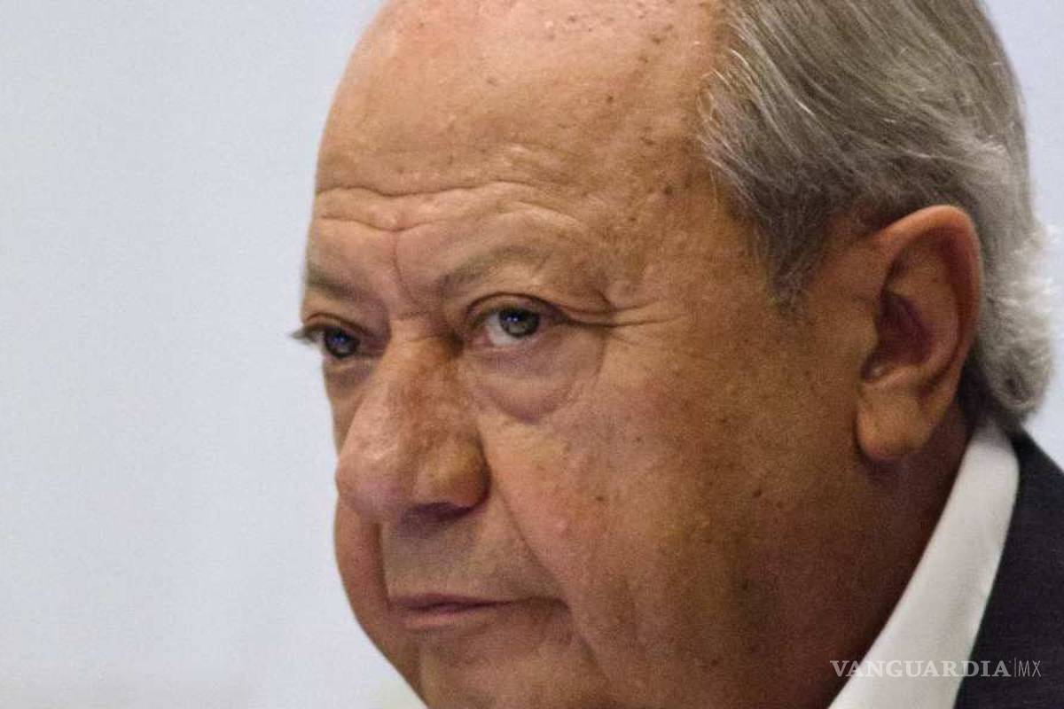 $!Exhiben ostentoso Ferrari en redes; lo ligan a hijo de Romero Deschamps