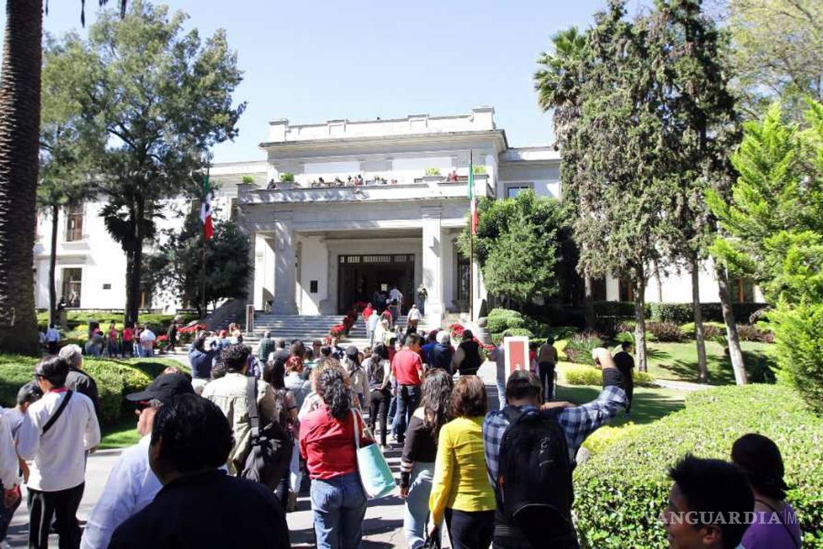 Cierran Los Pinos por contingencia ambiental