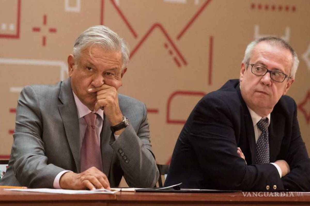 Ante renuncias, se desmorona la 4T, dicen analistas