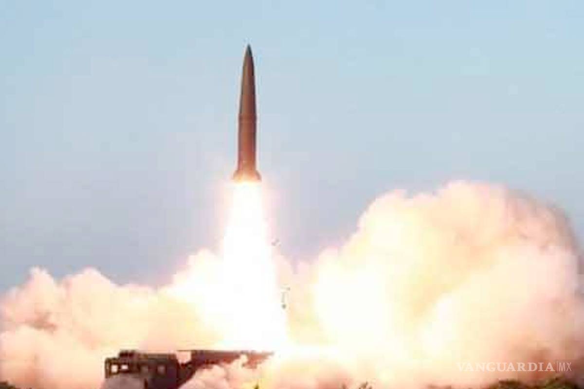 Lanza Corea del Norte misiles 'no identificados'
