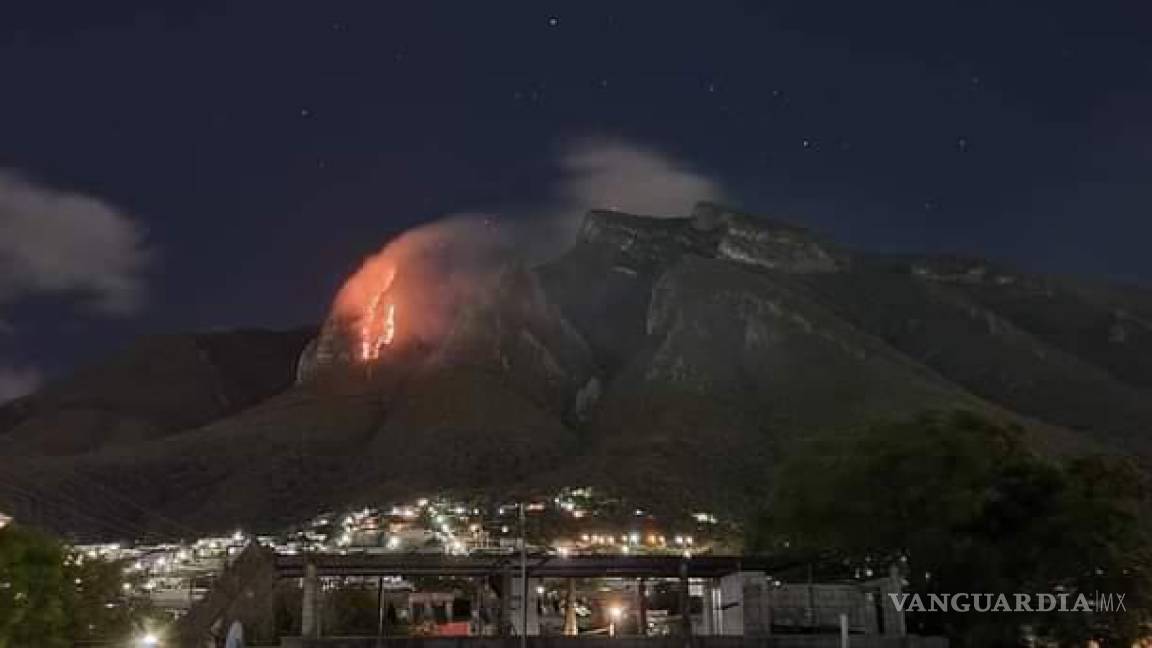 Sofocan incendio del Cerro de la Silla en Nuevo León