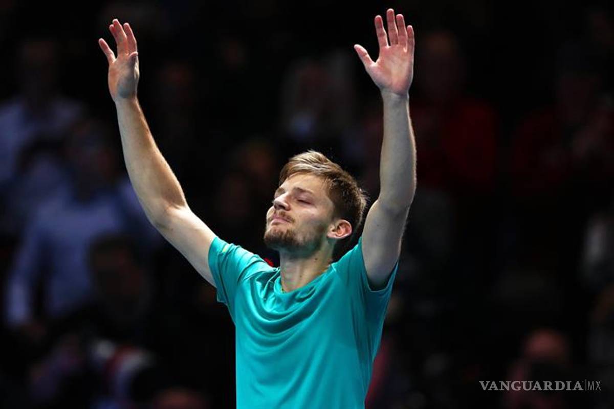 Goffin da un golpe maestro ante Federer y lo derrota