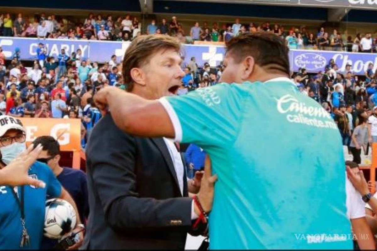 Amenazan de muerte a técnico y jugadores de los Gallos Blancos del Querétaro