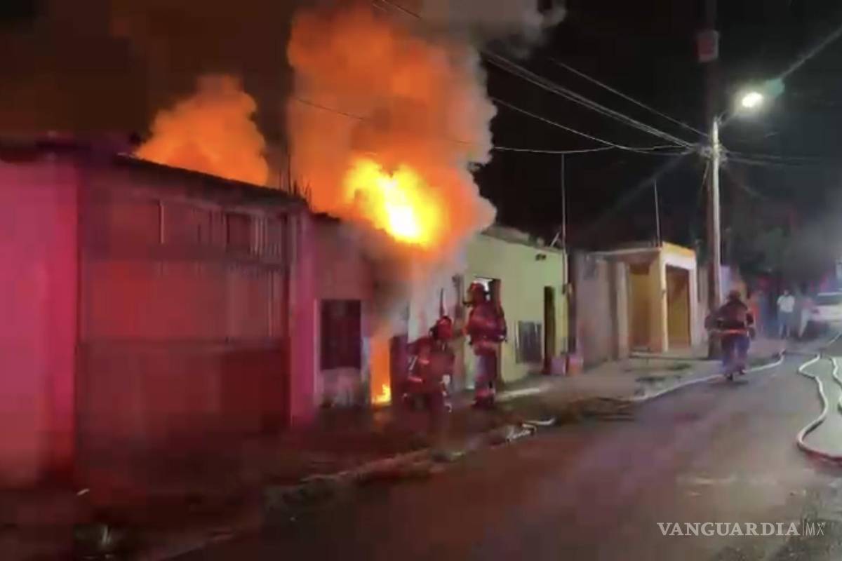 Fuego consume vivienda al poniente de Saltillo; pandilleros habían amenazado a su propietario