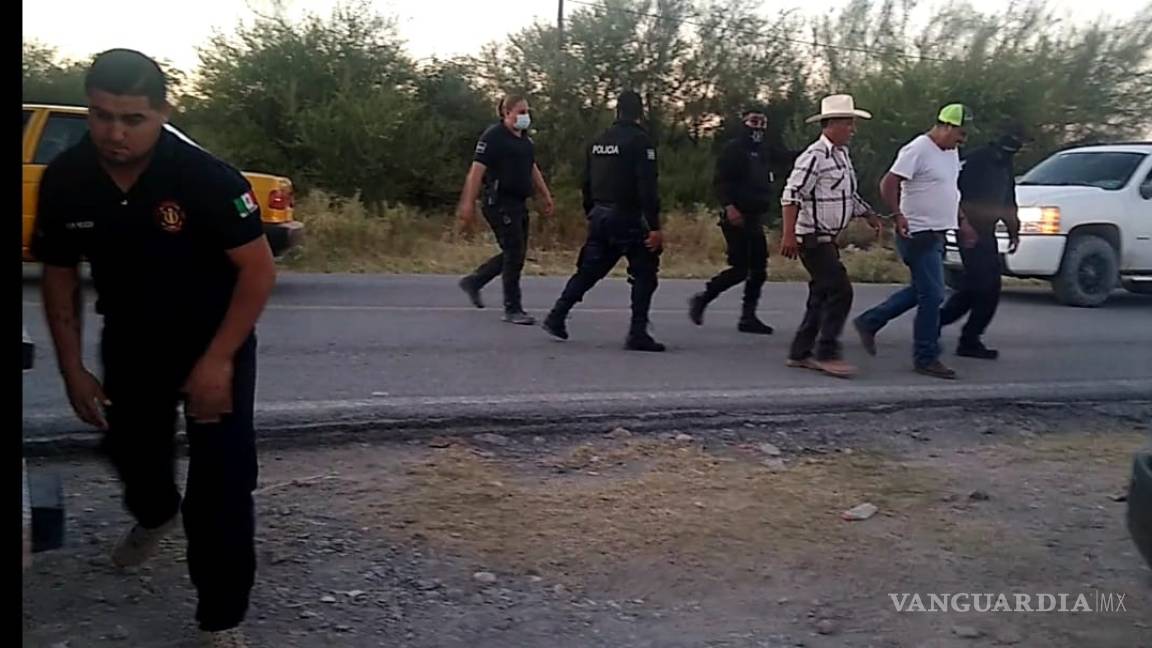 Lesionan a policía en detención de carreras de caballos