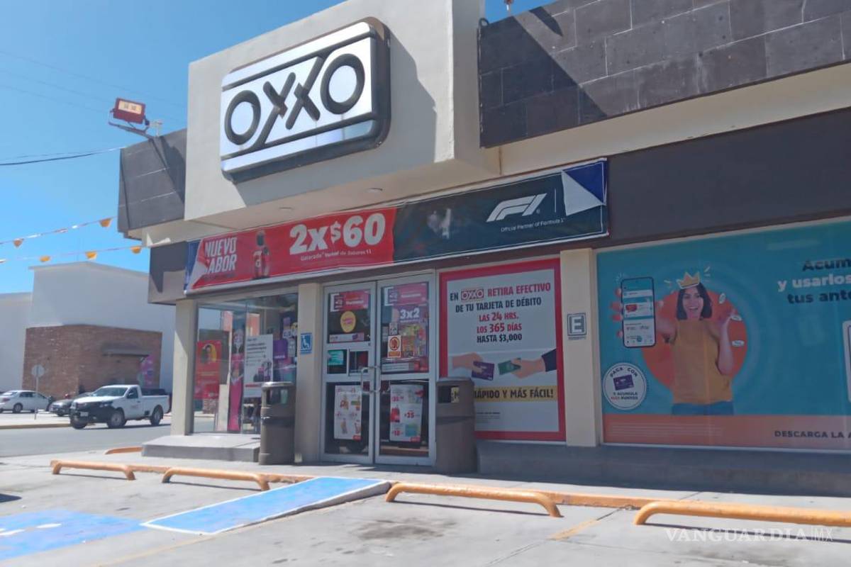 Asaltante huye en taxi tras atracar Oxxo en Parras; es detenido gracias a alerta del ruletero