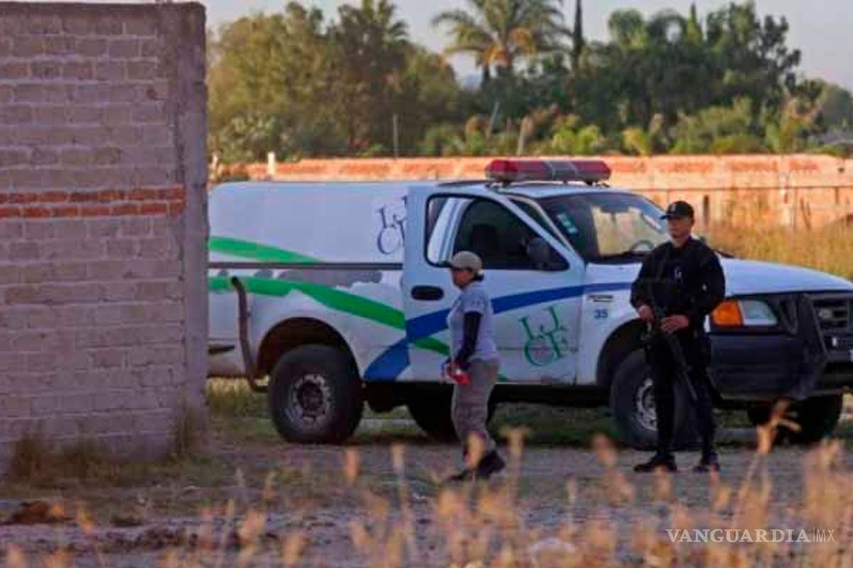 Hallan 25 cuerpos en fosa clandestina en El Salto, Jalisco