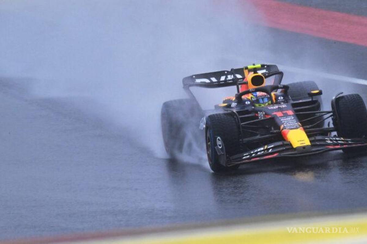 Abandona Sergio ‘Checo’ Pérez sprint en Bélgica tras accidente con Lewis Hamilton (video)