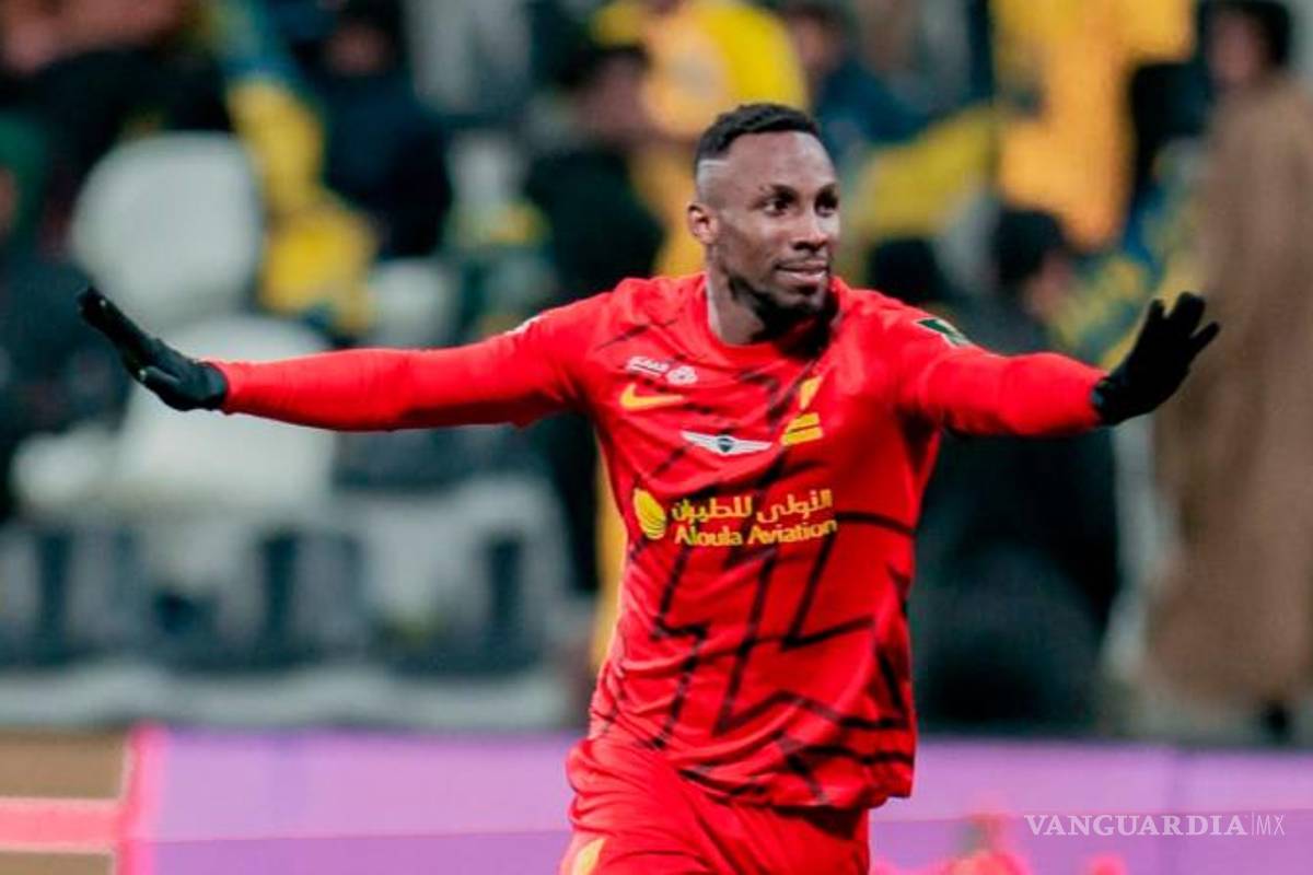 Julián Quiñones; pura calidad que no cabe en la Selección de Javier Aguirre