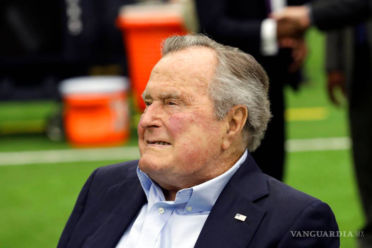 Hospitalizan al ex presidente George H.W. Bush
