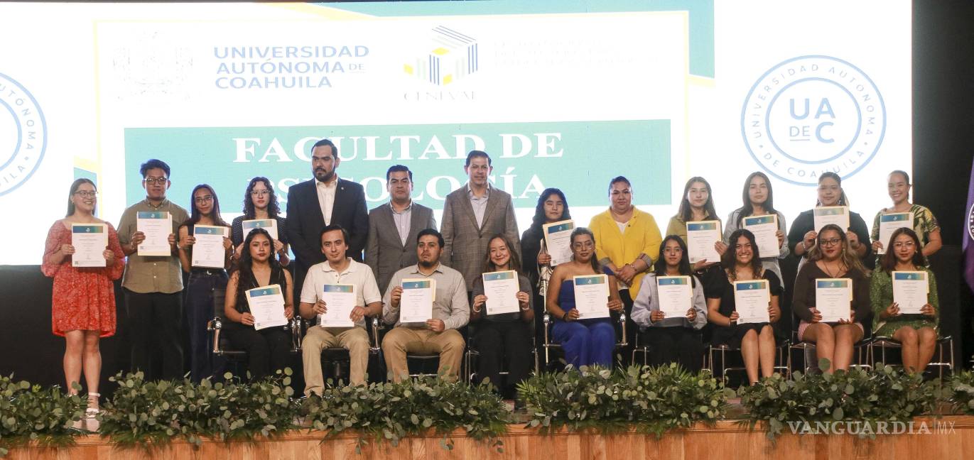 $!Los egresados de la UAdeC presentaron el examen Examen General para el Egreso de la Licenciatura (EGEL) del Centro Nacional de Evaluación en diciembre de 2024.