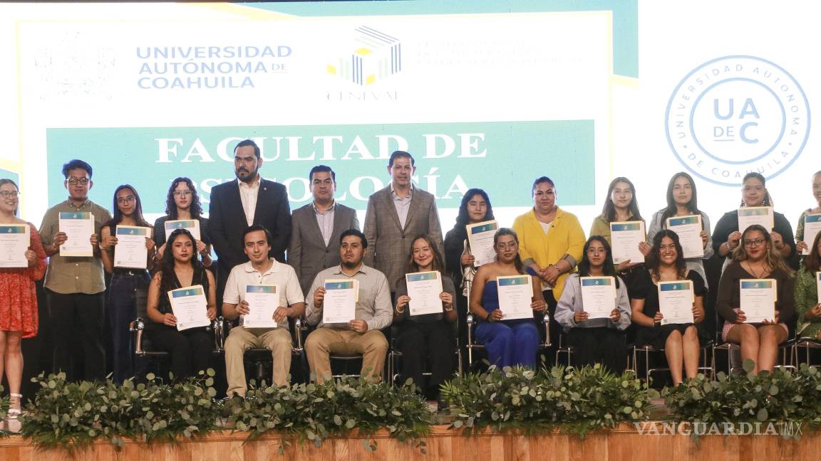 $!Los egresados de la UAdeC presentaron el examen Examen General para el Egreso de la Licenciatura (EGEL) del Centro Nacional de Evaluación en diciembre de 2024.