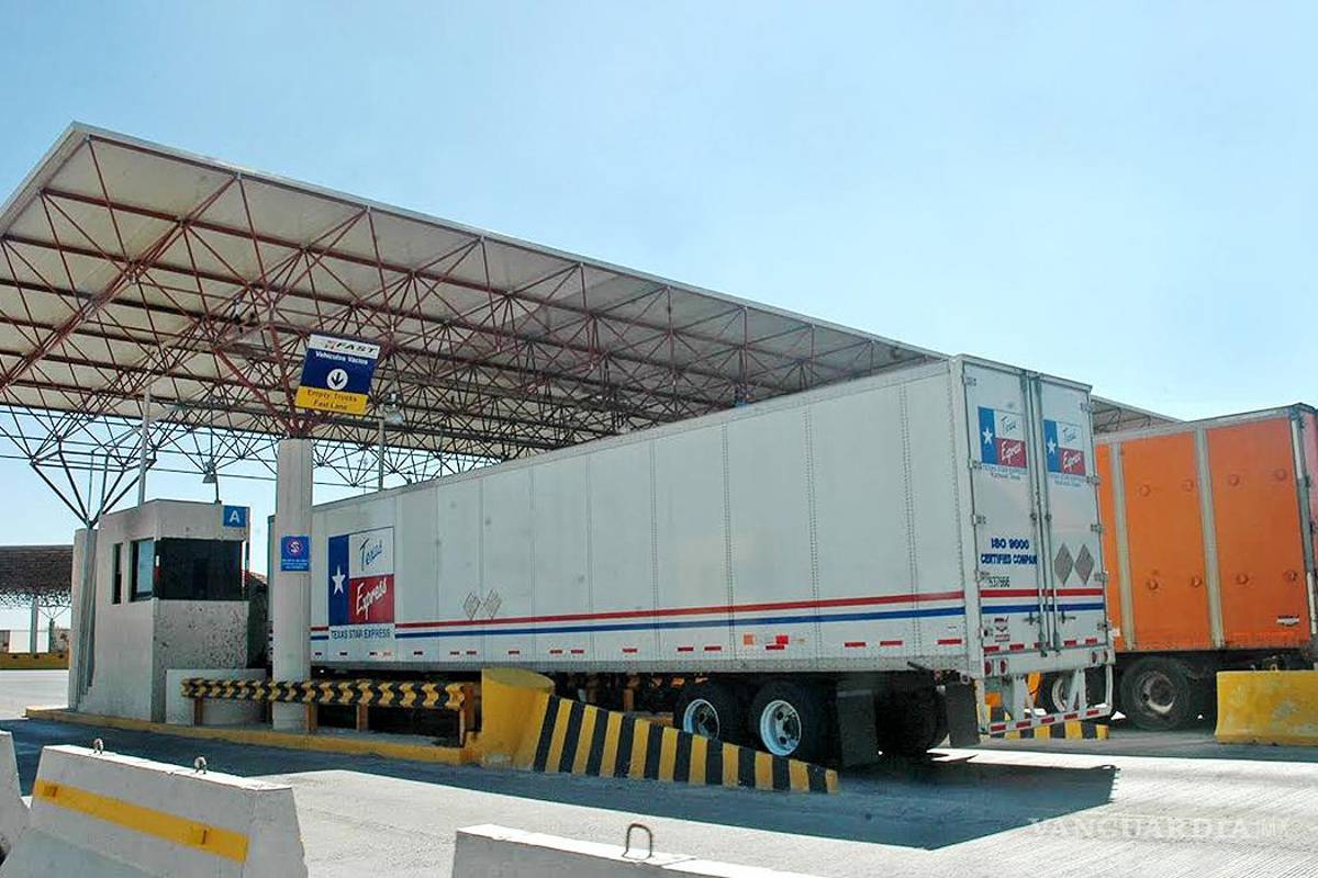 Transportistas sufren por extorsiones, ¡de funcionarios!