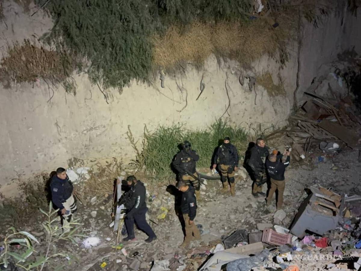 $!Elementos de la Policía Municipal y del Grupo de Reacción Sureste recorrieron las colonias Diana Laura, 23 de Noviembre, Mario Ortiz y Nueva Jerusalén, ubicadas al sur poniente de Saltillo.