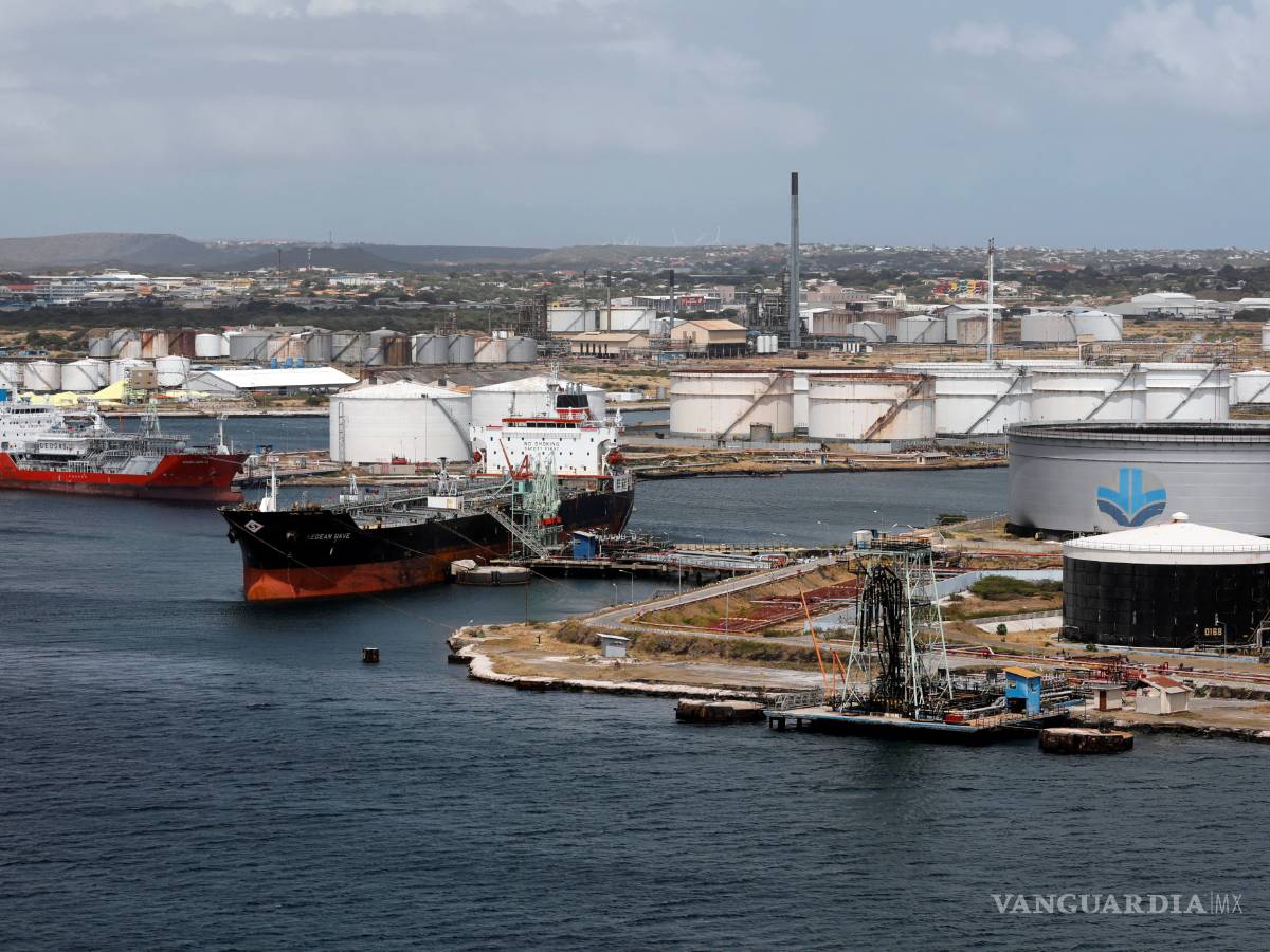 $!En caída libre la producción petrolera de Venezuela, se desploma hasta 732 mil barriles/día