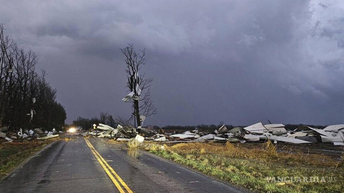 Tormenta causa al menos 16 muertes en EU y decenas de hogares destruidos