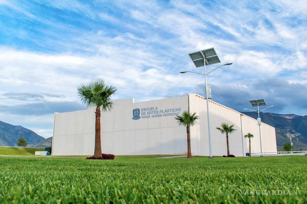 Maestros salen a la defensa de la Escuela de Artes de la UAdeC; 'No compartimos la opinión de la directora'