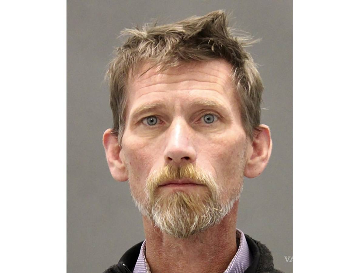 $!Jason Eaton, de 48 años, sería el autor del ataque contra los tres jóvenes estudiantes, quienes al parecer portaban su tradicional pañuelo palestino.