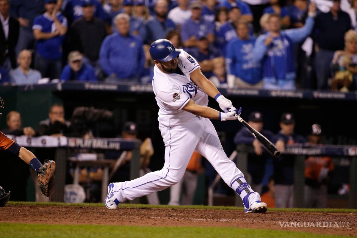 Reales de Kansas City vencen 7-2 a los Astros de Houston