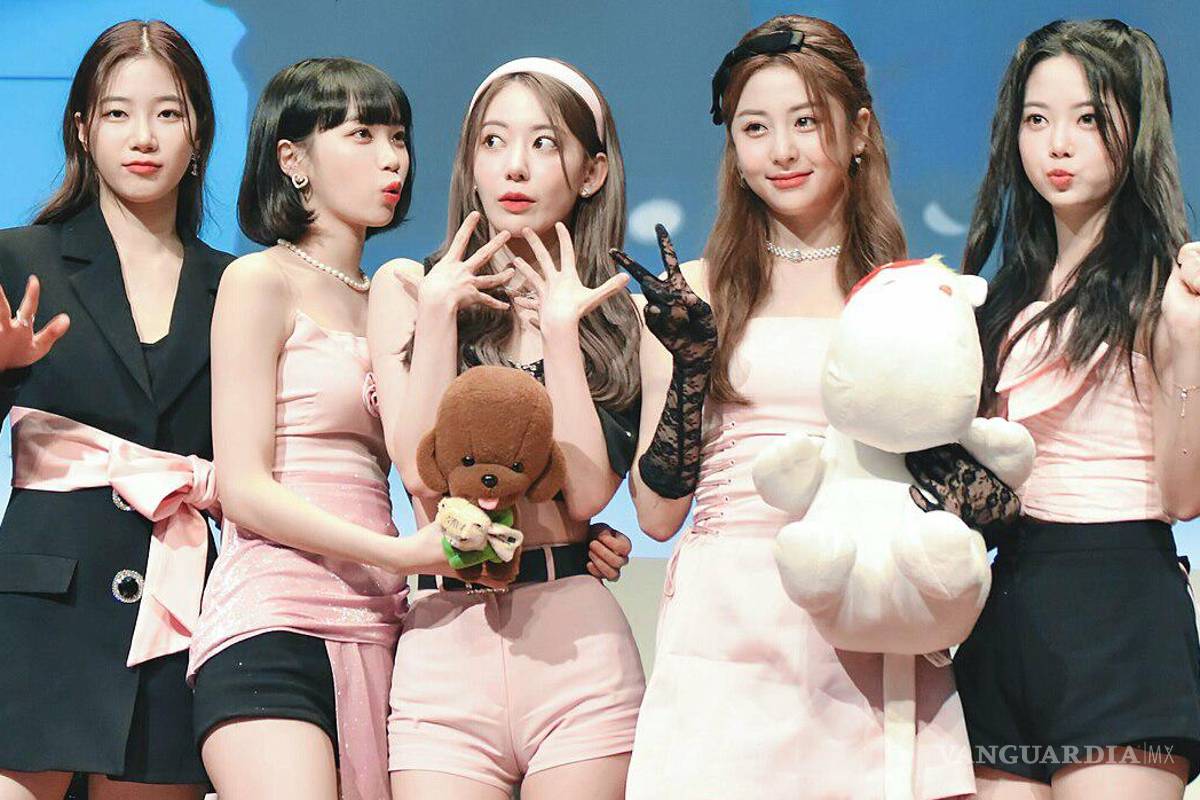 Hace LE SSERAFIM homenaje a Selena Quintanilla previo a su concierto en México; Aún alcanzas boleto