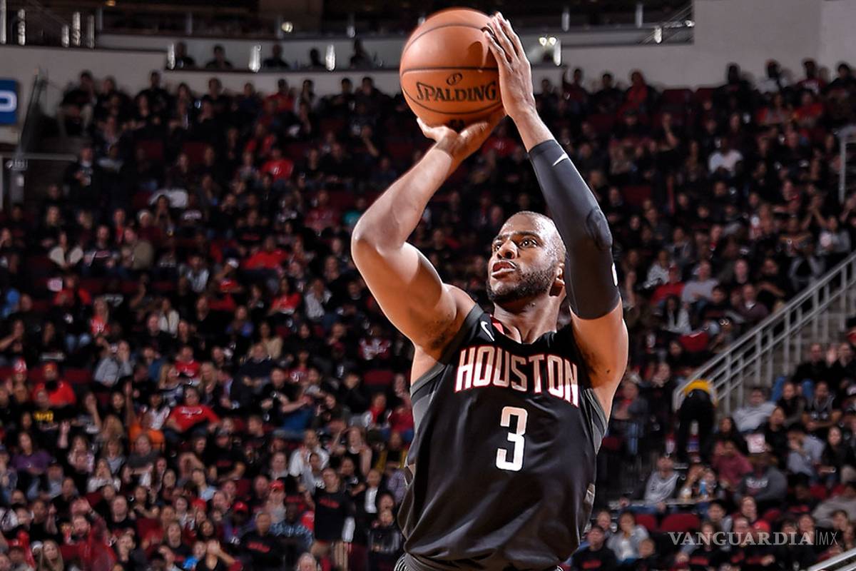 'CP3' le aplica el 'baile' de Curry al mismo Curry al anotar un triple de ensueño