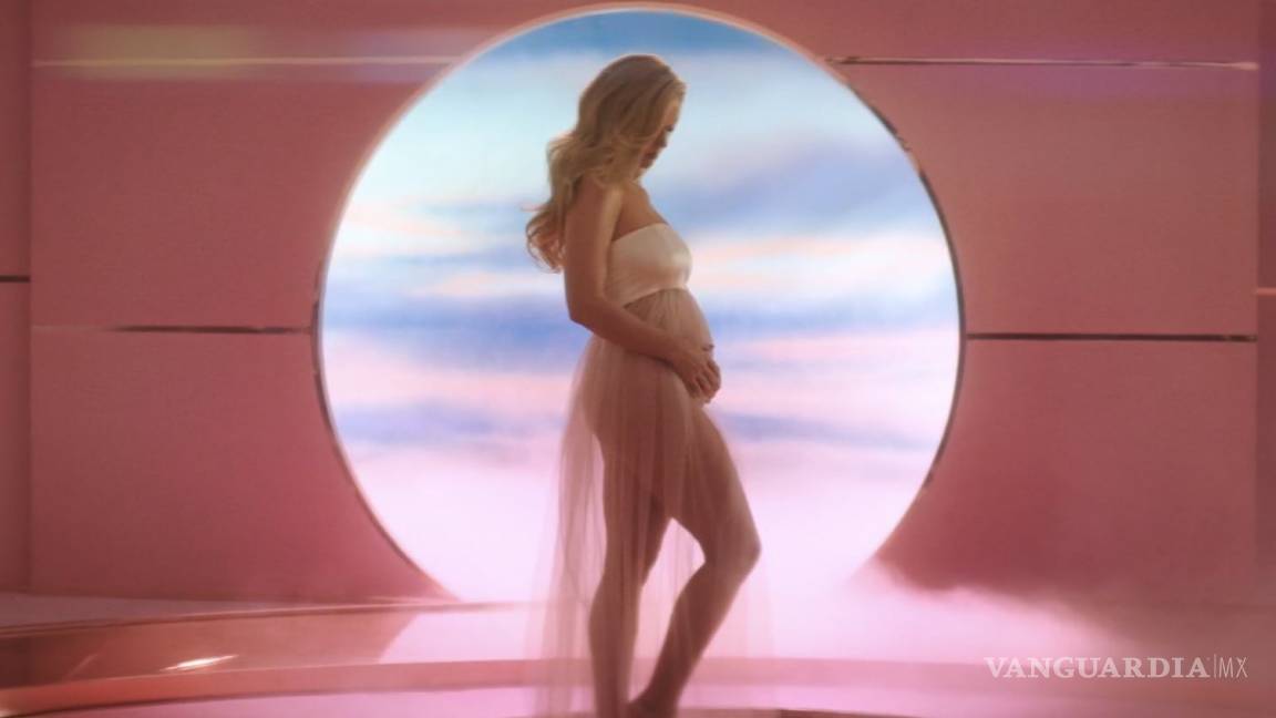 Anuncia Katy Perry embarazo con nueva canción y video musical