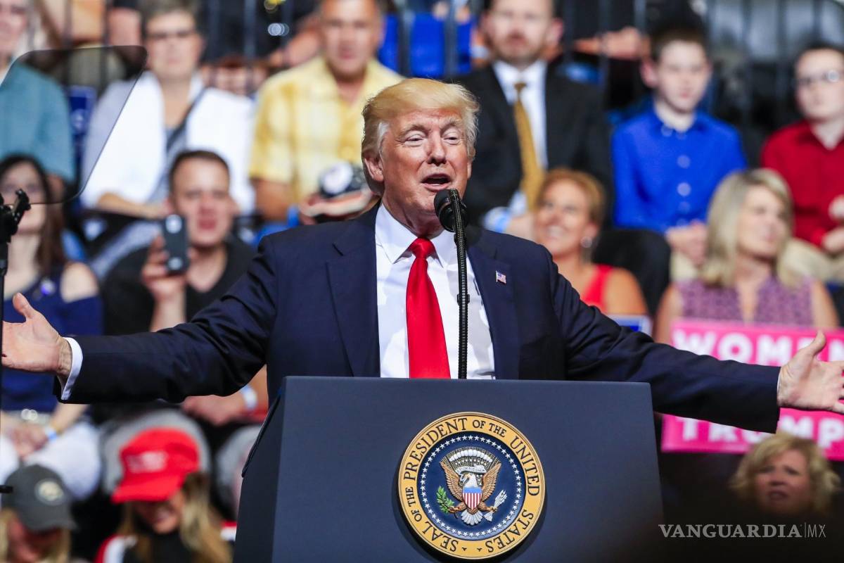 Donald Trump quiere que el muro con México sea un panel solar