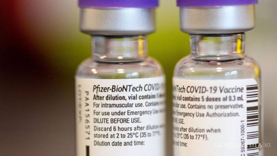 Vacuna COVID-19 de Pfizer pierde efectividad y quizá necesites tercera dosis
