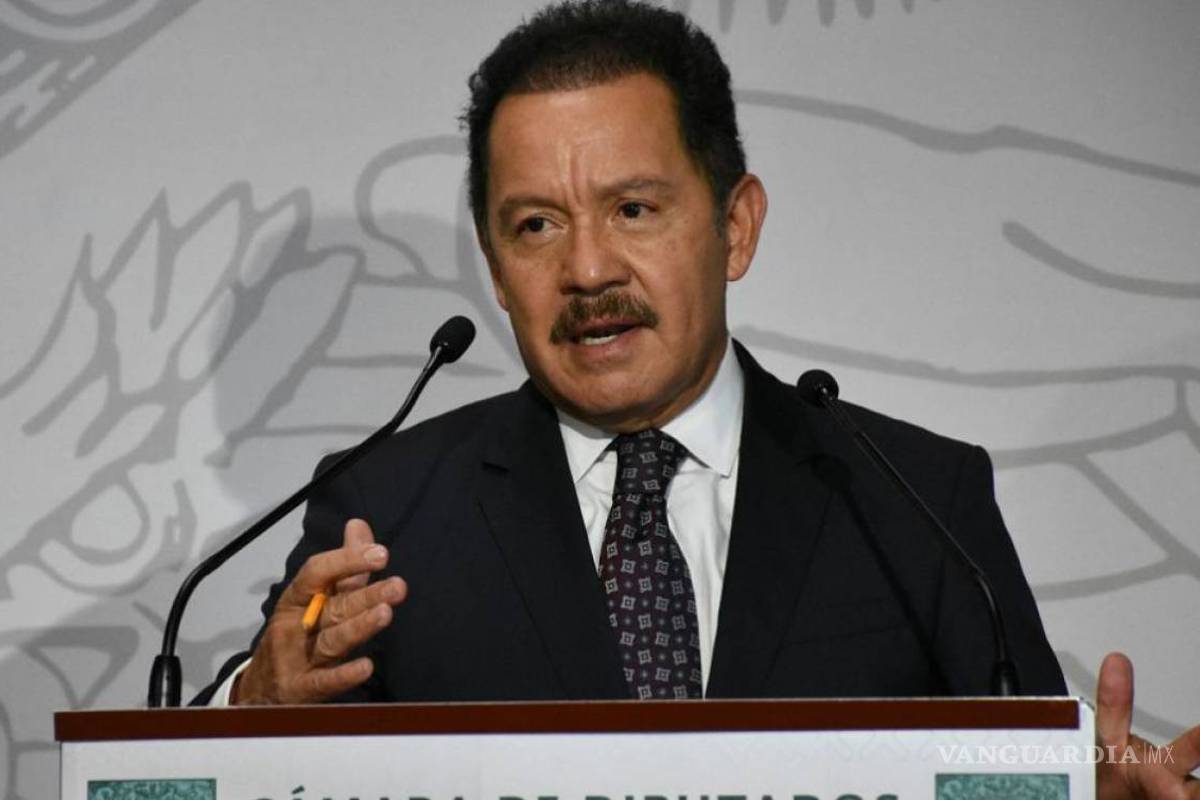 Hay quienes creen en el chupacabras y en la vacuna rusa: Morena