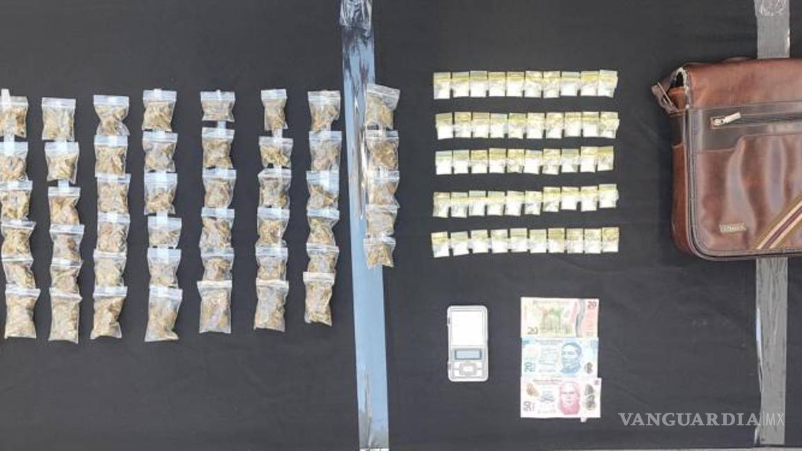 $!Joven de 21 años es detenido en posesión de 100 dosis de droga, en Nuevo León
