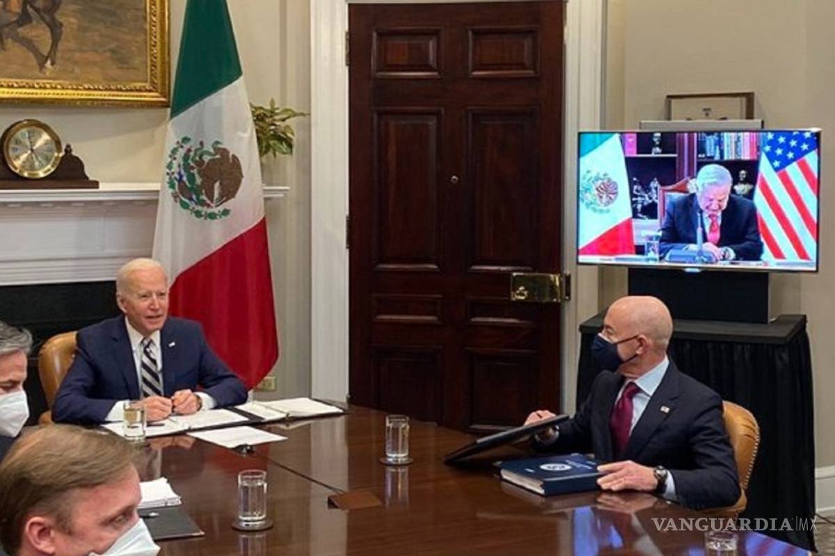 'Tan lejos de Dios, tan cerca de EU': la frase con la que AMLO hizo reír a Joe Biden (video)