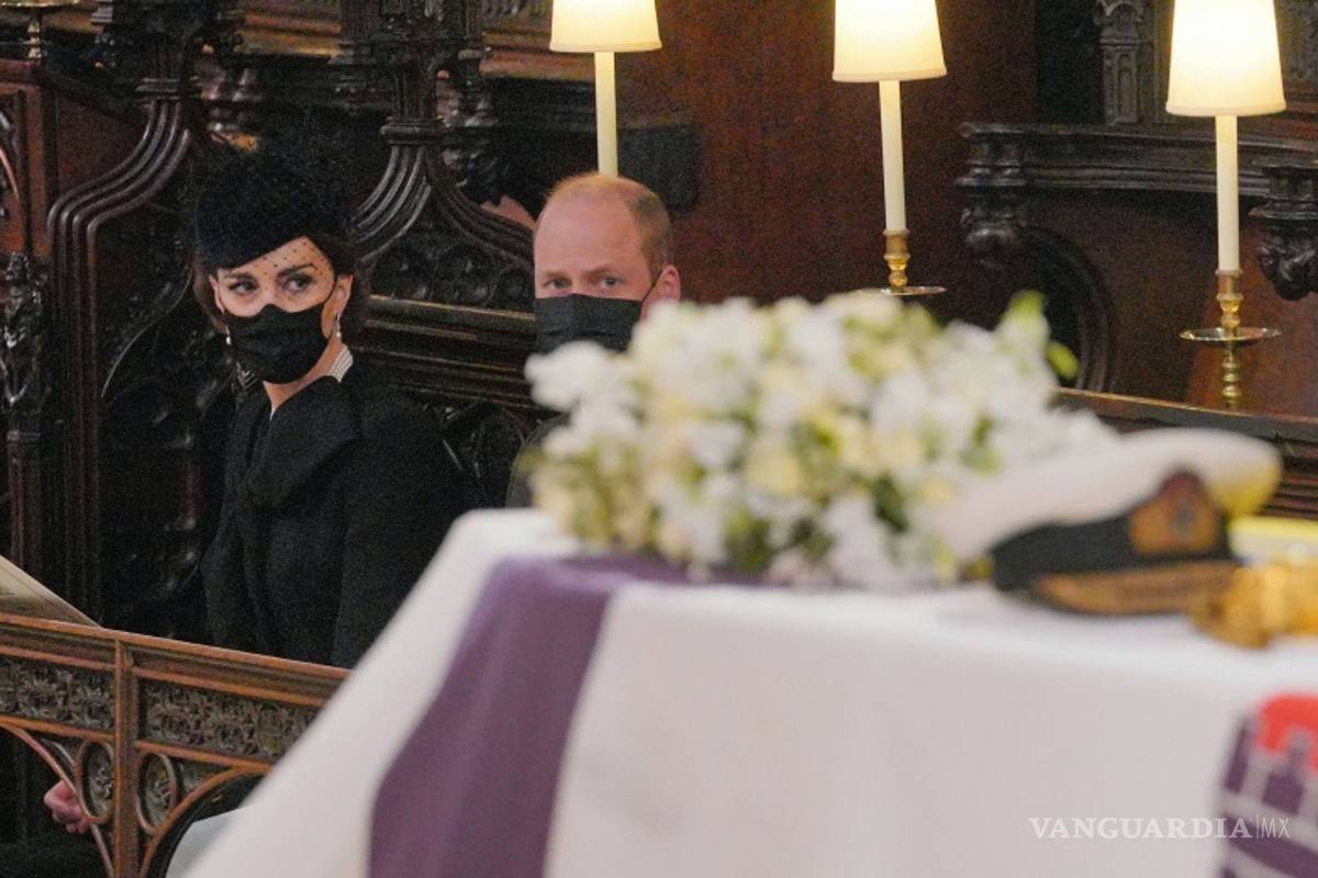 $!Guillermo y Enrique se reencuentran en el funeral de su abuelo, el príncipe Felipe