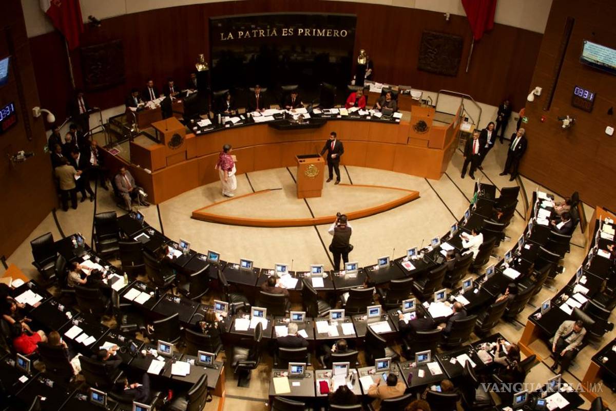 A favor empresarios de reformas al outsourcing: Batres