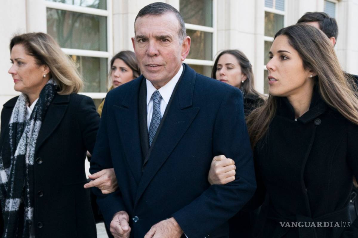 FIFA suspende de por vida a Juan Ángel Napout por corrupción