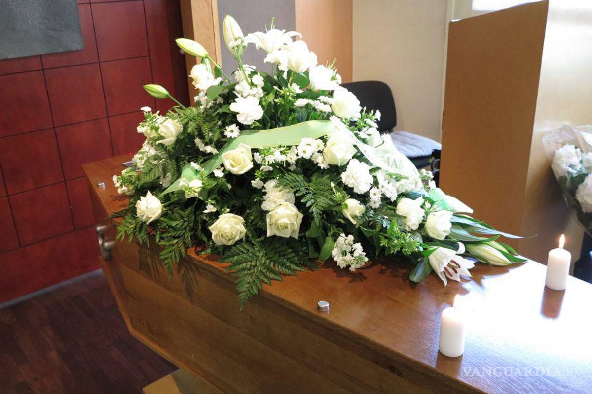 Fallecidos por COVID podrán velarse y sepultarse de nuevo en Coahuila