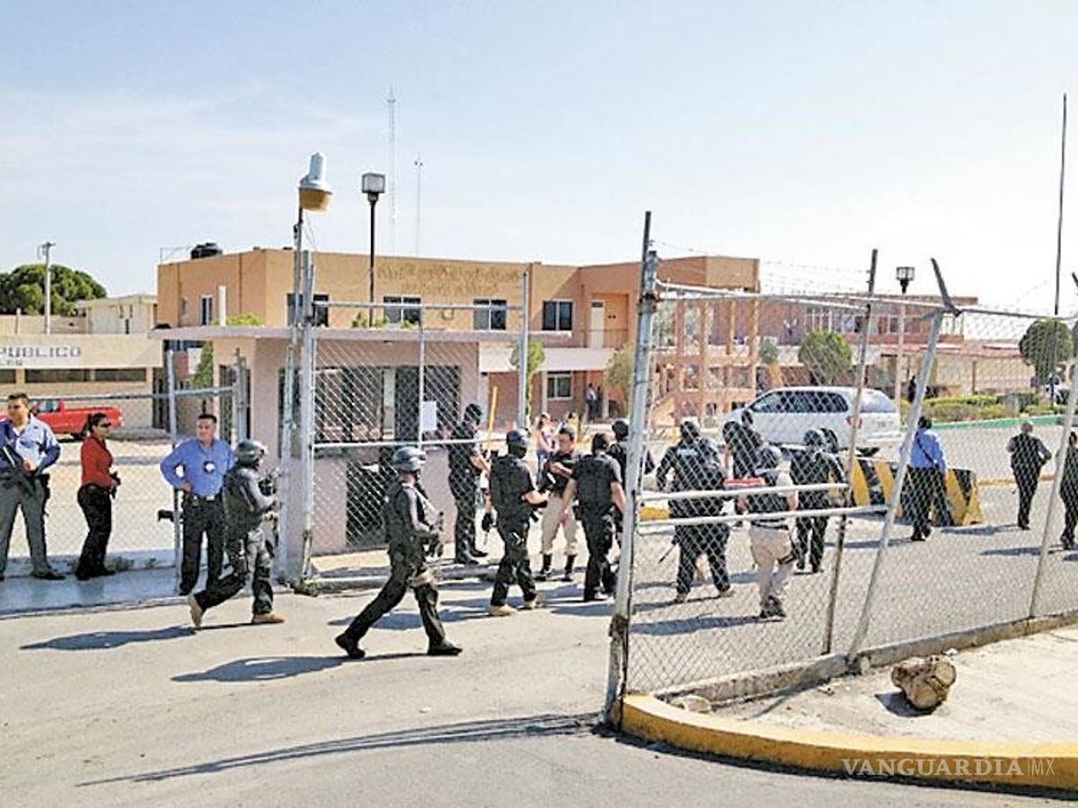 $!Se fugan dos peligrosos reos de penal en Torreón Coahuila