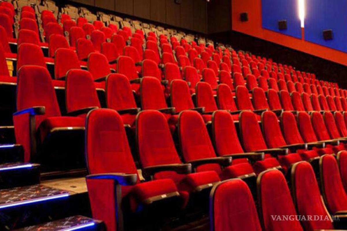 Denuncia mujer trans actos de transfobia en Cinemex; la cadena de cines responde