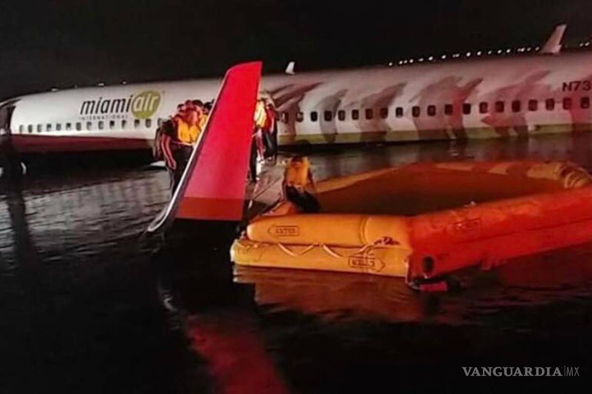 Avión se sale de pista y acaba en río de Florida