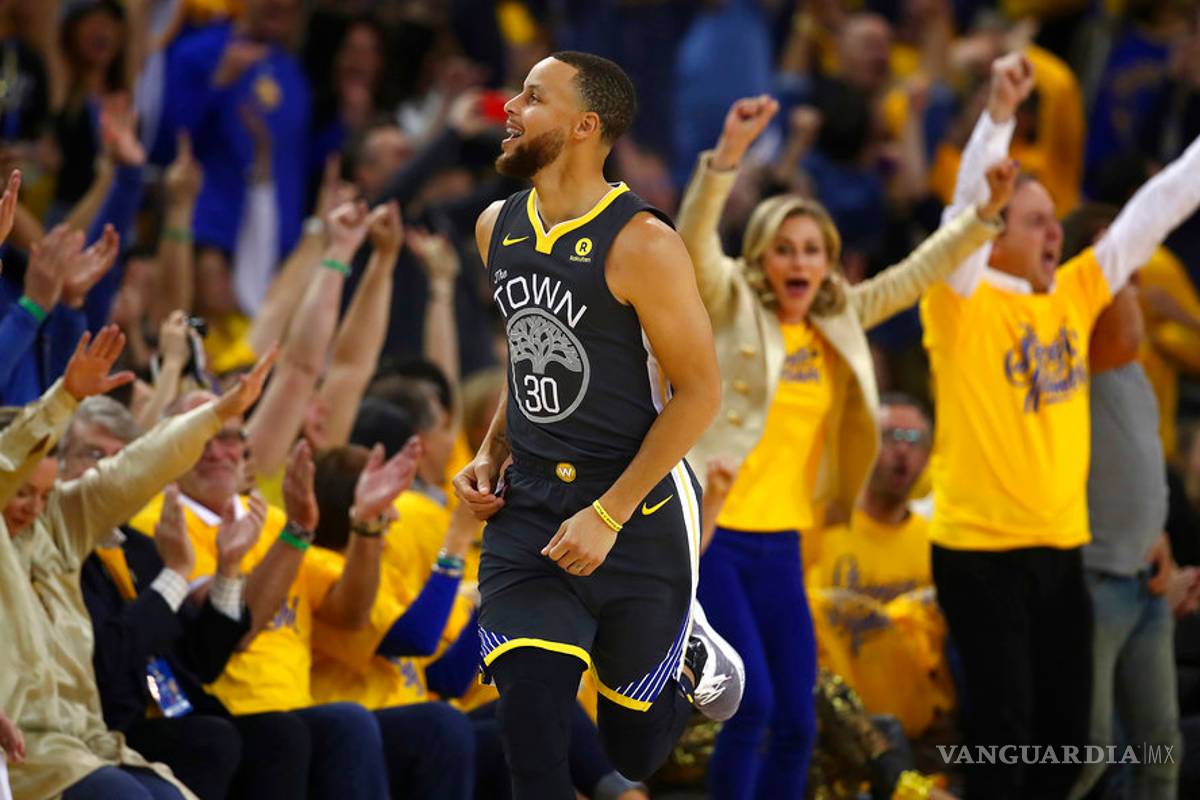 Curry regresó y Golden State aplasta a los Pelicans