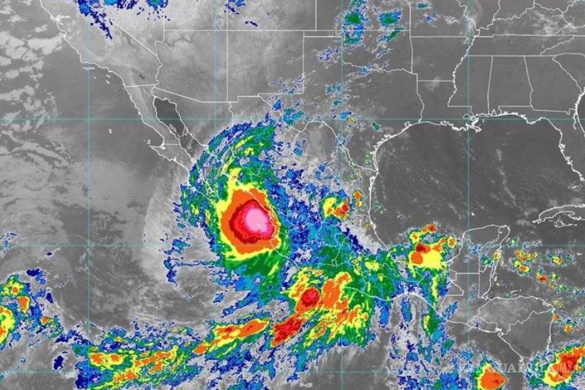 Tormenta tropical Narda toca tierra en Sinaloa y avanza hacia Sonora