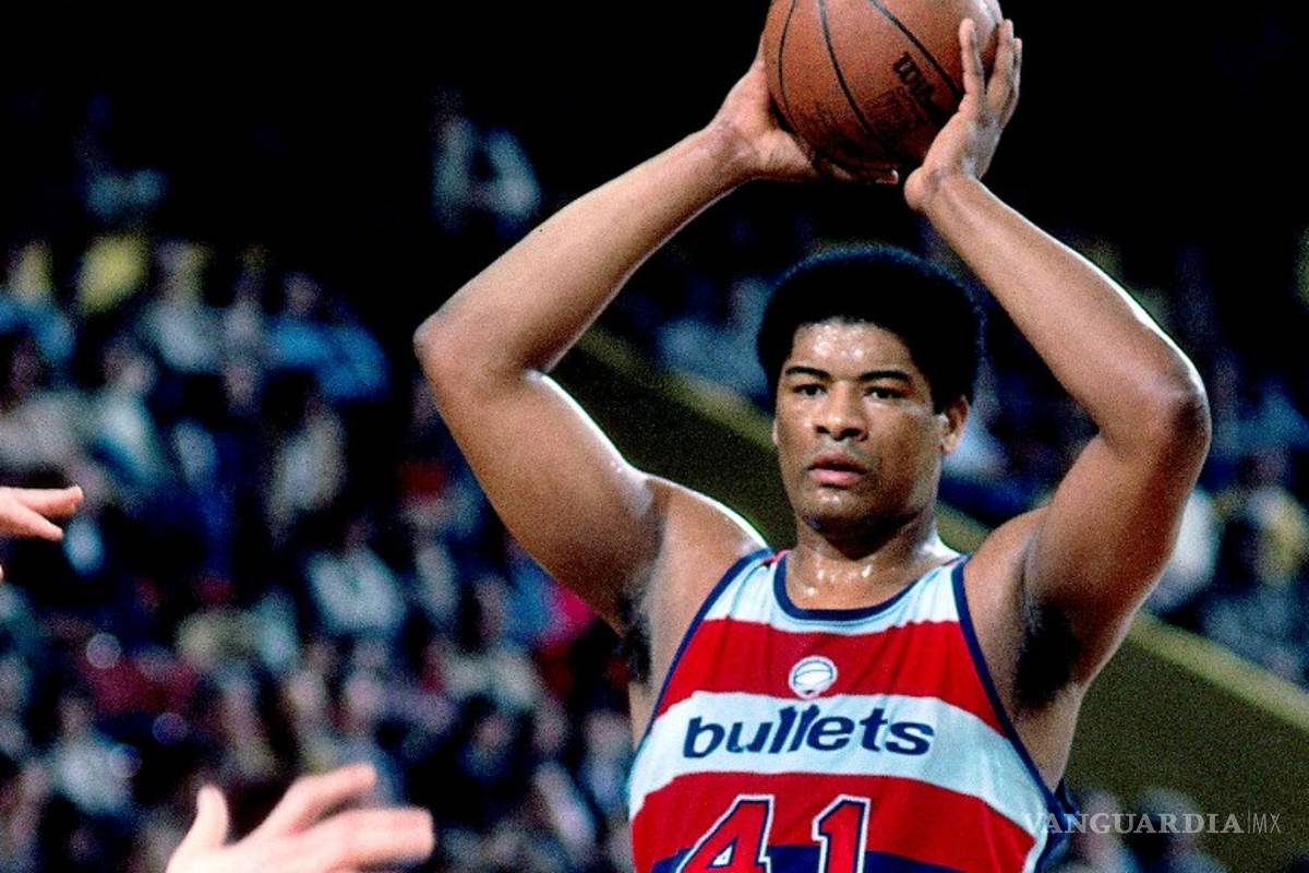 Muere legendario jugador de la NBA que ganó Novato del Año y MVP la misma campaña