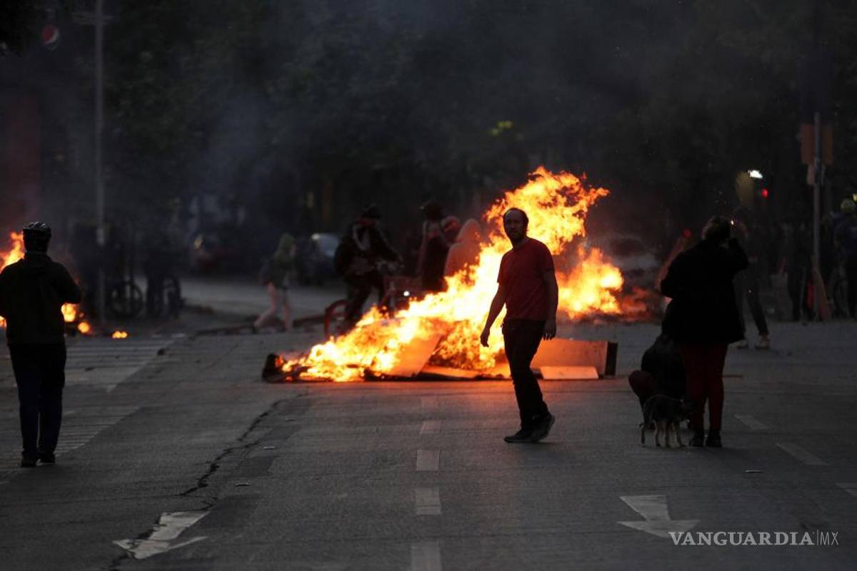 General a cargo de estado de emergencia en Chile, contradice a Piñera al afirmar que no está en guerra con nadie