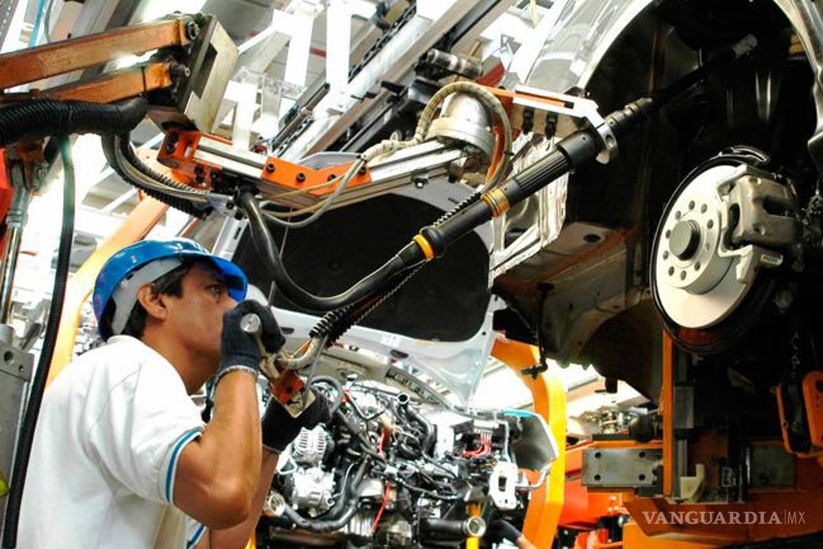 Producción de autopartes retrocede 5.4% de enero a agosto
