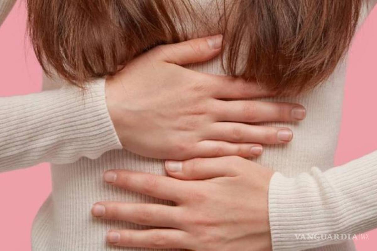 Obligan a maestra a continuar jornada en escuela de zona ejidal de Saltillo, a pesar de accidente menstrual