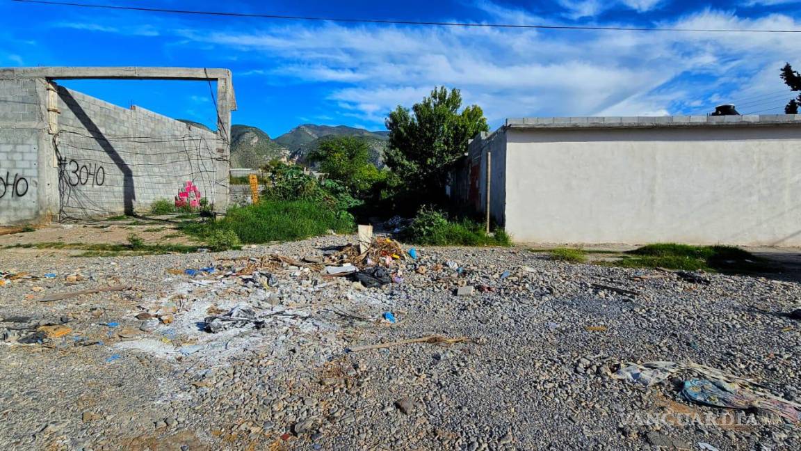 Tras fuertes lluvias en Saltillo y el paso de un arroyo, calle 30 sufre graves daños en la colonia Amistad