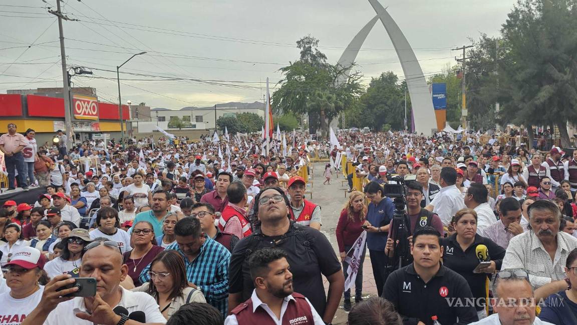 $!Los ausentes al evento fueron Miguel Batarse, quien también buscaba la candidatura de Morena a la presidencia municipal de Torreón, Luis Fernando Salazar y Refugio Sandoval, candidatos a legisladores.