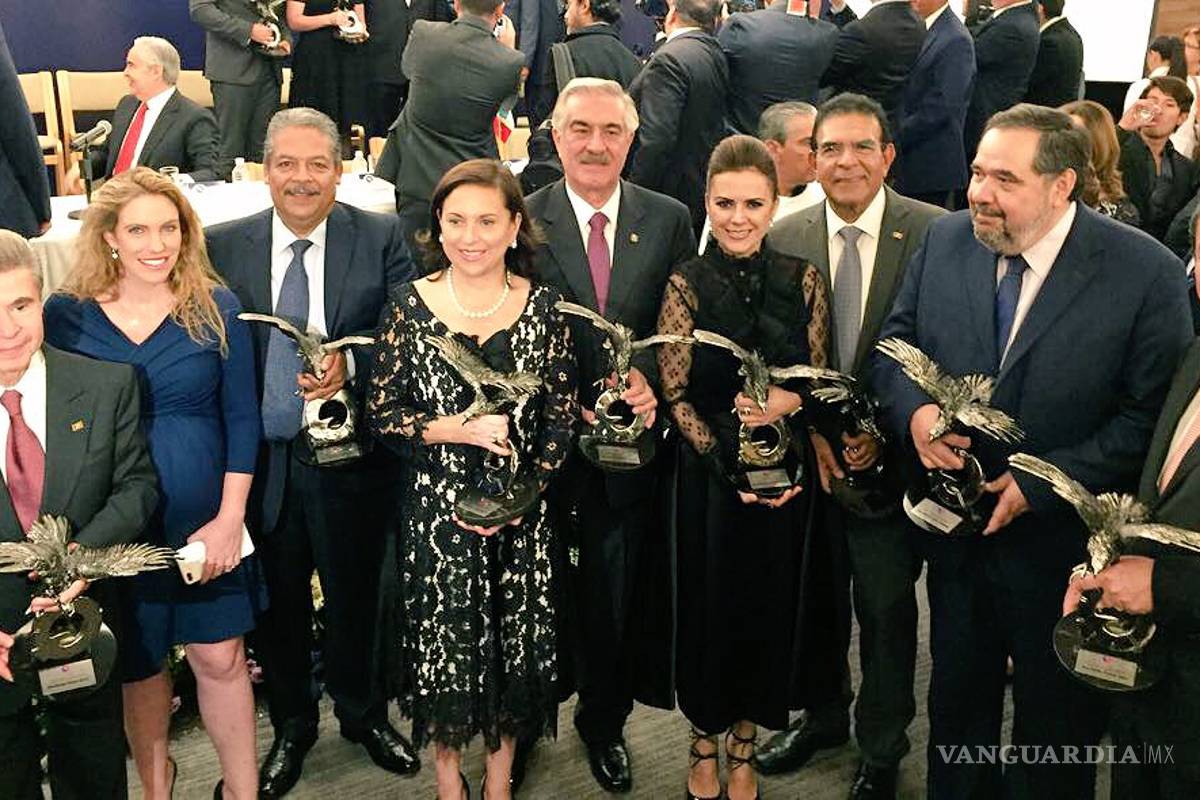 $!Ernesto Cordero preside entrega del 'Águila Canacintra'; legisladores coahuilenses son galardonados